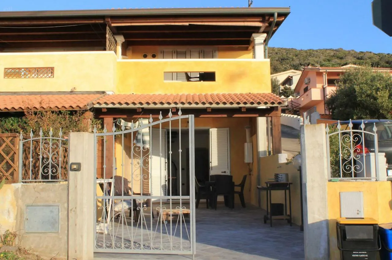 Appartamento La Casa Di Angelo Tresnuraghes Italia